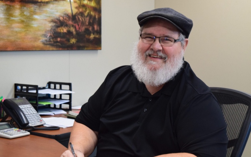 The late Bret Davis was instrumental in starting the Nokomis Woodworking Association (Photo: https://sistersentrees.com/)